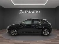 Usado Peugeot 208 Allure 100 CV (73 kW) 2022 Negro Utilitario