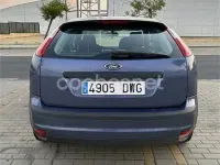 Usado Ford Focus Trend 115 CV (84 kW) 2006 Azul Berlina