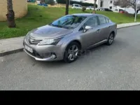Usado Toyota Avensis Executive 124 CV (91 kW) 2015 Gris / plata Berlina