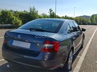 Usado Skoda Octavia 110 CV (80 kW) 2017 Gris / plata Berlina