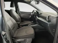 Usado Seat Arona Xperience 110 CV (80 kW) 2022 Gris / plata SUV