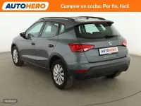 Usado Seat Arona Reference 95 CV (69 kW) 2019 Gris SUV