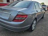 Usado Mercedes C180 Avantgarde 120 CV (88 kW) 2011 Gris / plata Berlina