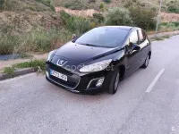 Usado Peugeot 308 Business-Line 92 CV (67 kW) 2011 Negro Berlina