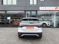 Usado VW T-Cross Advance 95 CV (69 kW) 2023 Gris / plata SUV