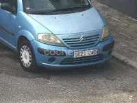 Usado Citroën C3 61 CV (44 kW) 2003 Azul Berlina