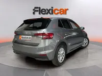 Usado Skoda Fabia Selection 95 CV (69 kW) 2025 Gris Utilitario