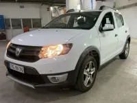 Usado Dacia Sandero Stepway 90 CV (66 kW) 2016 Blanco Berlina