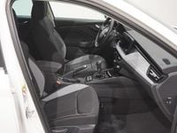 Nuevo Skoda Scala Selection 115 CV (84 kW) 2025 Blanco Utilitario