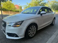 Usado Audi A1 Attraction 86 CV (63 kW) 2014 Blanco Utilitario
