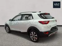 Usado Kia Stonic 100 CV (73 kW) 2025 Blanco SUV