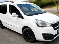 Usado Peugeot TePee Active 100 CV (73 kW) 2016 Blanco Monovolumen