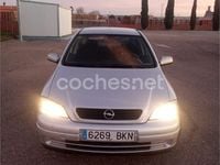 Usado Opel Astra Club 75 CV (55 kW) 2001 Gris / plata Berlina