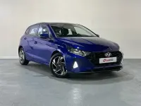 Usado Hyundai i20 101 CV (74 kW) 2022 Azul Utilitario