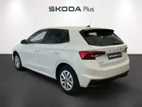 Usado Skoda Fabia Selection 115 CV (84 kW) 2025 Blanco Berlina