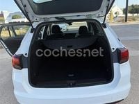 Usado Opel Astra Business 110 CV (80 kW) 2017 Blanco Familiar