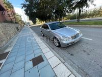 Usado Mercedes C220 Avantgarde 143 CV (105 kW) 2002 Gris / plata Berlina