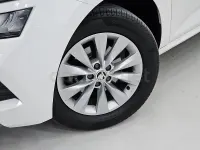 Usado Skoda Kamiq Ambition 110 CV (80 kW) 2021 Blanco SUV