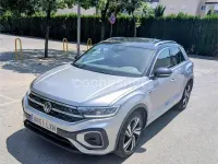 Usado VW T-Roc R-line 150 CV (110 kW) 2022 Gris / plata SUV