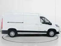 Usado Maxus V90 204 CV (150 kW) 2022 Blanco Van