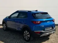 Usado Kia Stonic 100 CV (73 kW) 2025 Azul SUV