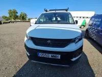 Usado Peugeot Rifter Active 102 CV (75 kW) 2023 Blanco Monovolumen