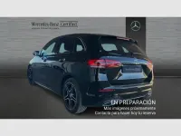 Usado Mercedes B200 150 CV (110 kW) 2022 Negro Utilitario