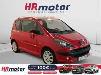 Usado Peugeot 1007 70 CV (51 kW) 2007 Rojo Monovolumen