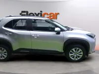 Usado Toyota Yaris Active 116 CV (85 kW) 2025 Gris Utilitario