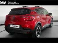 Usado Renault Captur Techno 100 CV (73 kW) 2024 Rojo SUV