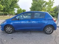 Usado Toyota Yaris Active 69 CV (50 kW) 2017 Azul Berlina