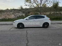 Usado Alfa Romeo Giulietta Quadrifoglio Verde 235 CV (172 kW) 2011 Blanco Utilitario