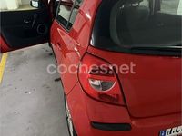 Usado Renault Clio II Dynamique 110 CV (80 kW) 2006 Rojo Berlina