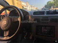 Usado Seat Leon Stylance 105 CV (77 kW) 2007 Negro Utilitario
