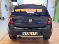 Usado Dacia Sandero Stepway 85 CV (62 kW) 2011 Gris / plata Berlina