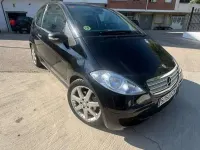 Usado Mercedes A180 109 CV (80 kW) 2008 Negro Utilitario