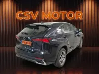 Usado Lexus NX300h Executive Line 197 CV (144 kW) 2019 Negro SUV
