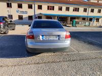 Usado Audi A4 130 CV (95 kW) 2004 Gris / plata Berlina