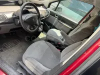 Usado Peugeot 807 136 CV (100 kW) 2007 Granate Monovolumen