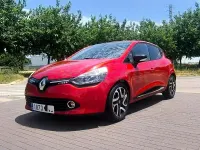Usado Renault Clio IV Expression 90 CV (66 kW) 2013 Rojo Berlina