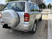 Usado Toyota RAV4 Luna 150 CV (110 kW) 2003 Gris / plata SUV