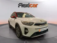 Usado Kia Stonic 101 CV (74 kW) 2019 Blanco SUV