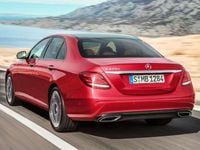 Usado Mercedes E300 245 CV (180 kW) 2017 Gris Berlina