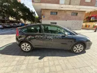 Usado Citroën C4 VTR Sport 92 CV (67 kW) 2006 Negro Berlina