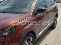 Usado Peugeot 5008 Style 130 CV (95 kW) 2022 Naranja SUV