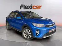Usado Kia Stonic 84 CV (61 kW) 2023 Azul SUV