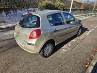 Usado Renault Clio II Authentique 86 CV (63 kW) 2007 Beige Utilitario