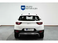 Usado Kia Stonic 84 CV (61 kW) 2023 Blanco SUV