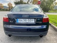 Usado Audi A4 180 CV (132 kW) 2001 Azul Berlina