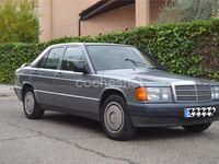 Usado Mercedes 190 126 CV (92 kW) 1988 Gris / plata Berlina
